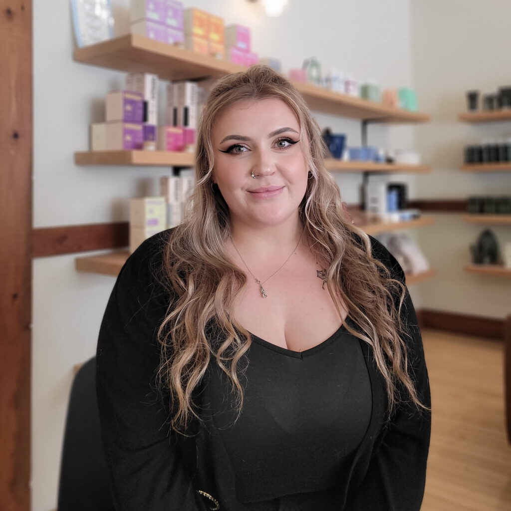 SAvannah SAVANNAH OUELLETTE - Savannah is an esthetician with a background in both Spa and Medical Esthetics. She spent several years working in a medical clinic setting, where she gained experience in advanced skincare and client-focused care. At our spa, she offers a range of treatments including Facials, Manicures, Pedicures and Waxing. Always with the goal of helping guests feel relaxed, confident and cared for. Outside of work, Savannah enjoys lake days with her husband and her puppy, or winding down at home with her cats.